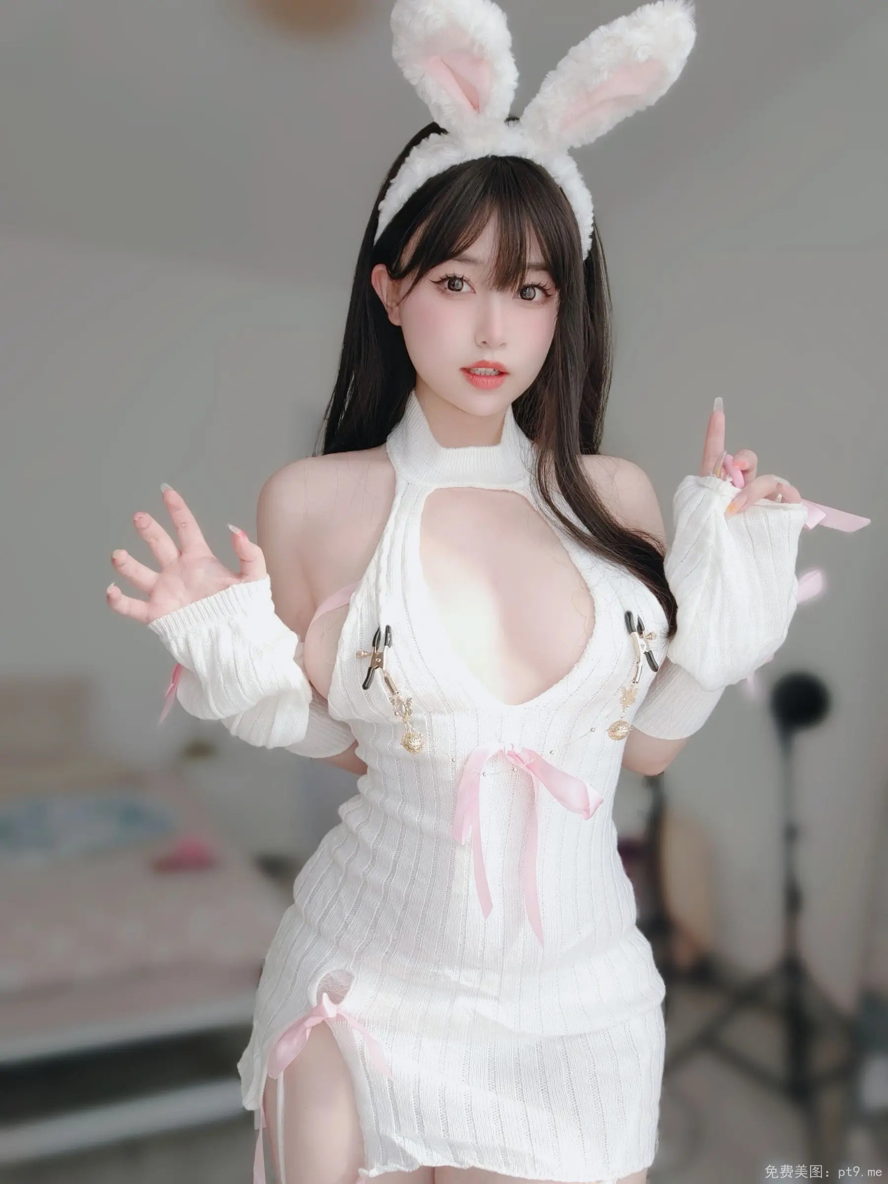 女主K – 白丝兔女郎